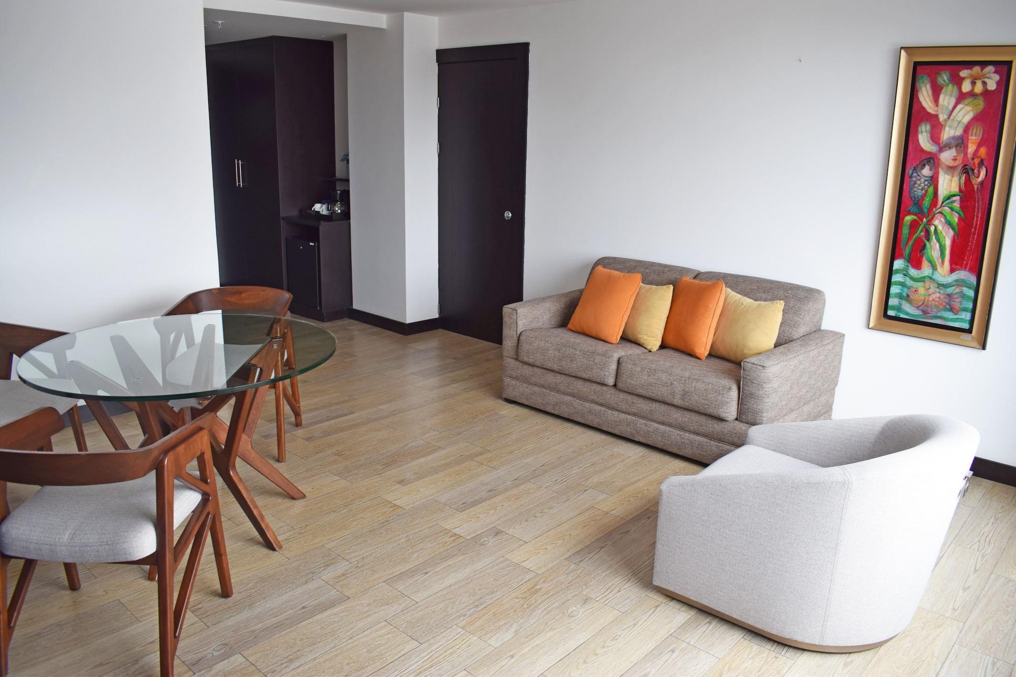 Four Points By Sheraton Cuenca Exterior foto A living room