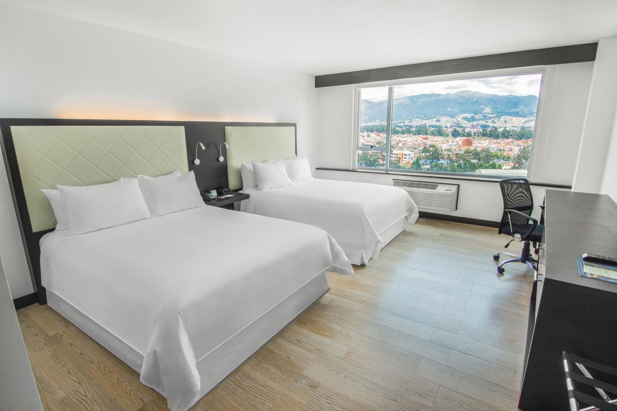 Four Points By Sheraton Cuenca Exterior foto Deluxe room