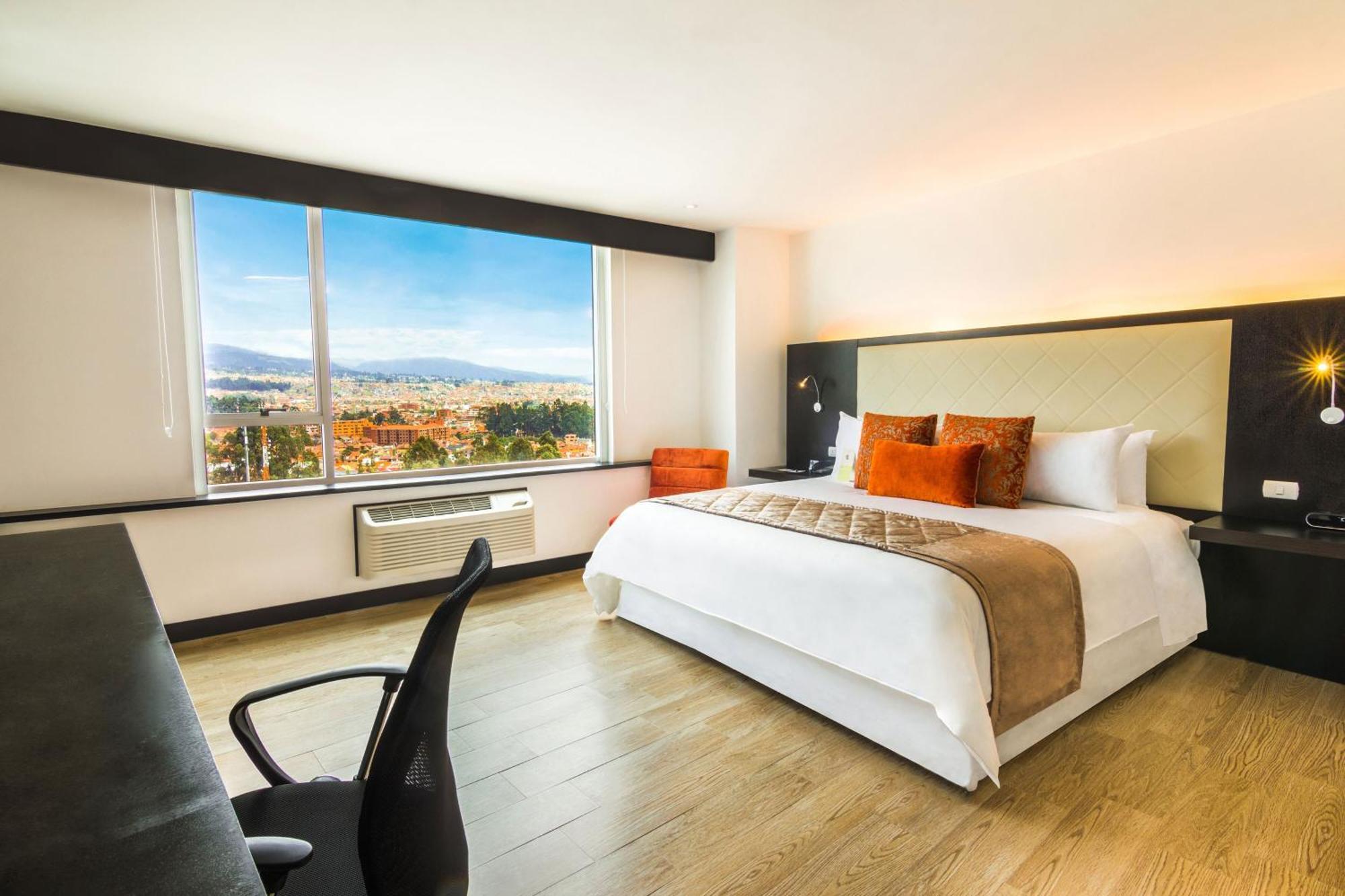 Four Points By Sheraton Cuenca Exterior foto Executive Suite