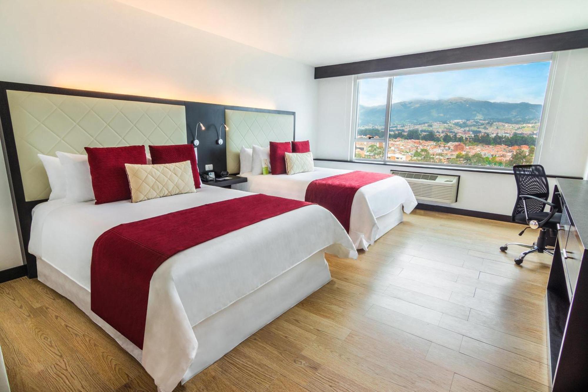 Four Points By Sheraton Cuenca Exterior foto Deluxe room